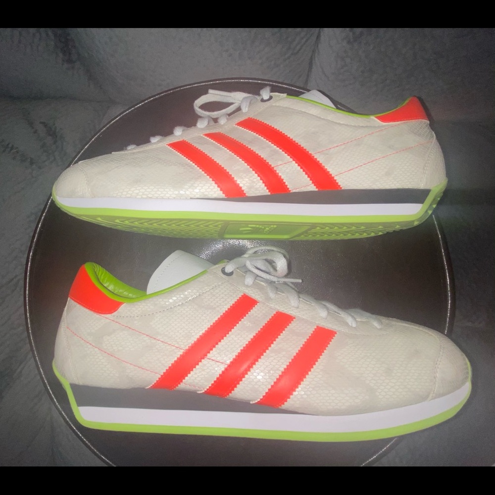 RARE*Adidas Originals”genuine snake skin”neon orange Country O Consortium sz 11